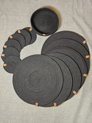 Combo Negro Individuales + Posavasos + Cesta Artesanal