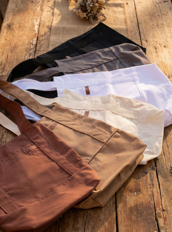 Gemini_Generated_Image_cak22fcak22fcak2 Totebag Color Negro