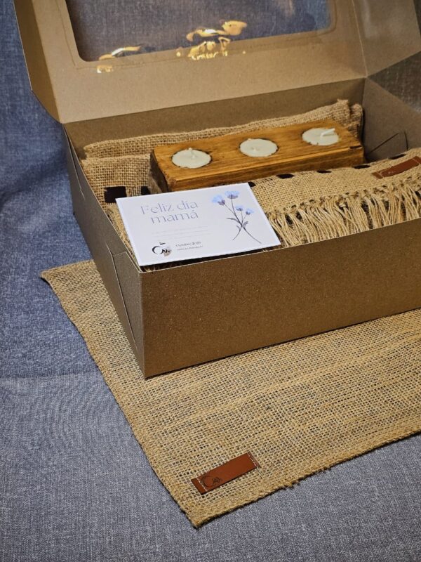 WhatsApp Image 2025-10-22 at 11.52.07 Combo Mesa Rústica (solo en arpillera)