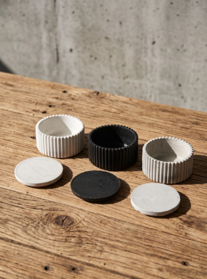 Vaso Acanalado Con Tapa